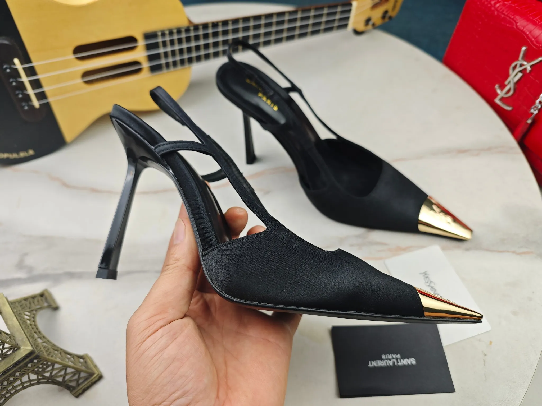 👟👟Ex-factory price 560👟👟【Saint Laurent】Yves Saint Laurent, high-heeled YSL sandals💃2024 early autumn counters are synchronized with the latest styles, YSL, and decorations👠 Classic and high-quality glamorous masterpieces, the hottest spring and summer series in the counter, with temperament, fashion, classic and attractive design style 😌The effect on the feet is particularly beautiful〰️, the material is imported from Italy, small black cow, imported black patent leather, lining, and foot pads; sheepskin, stiletto sandals, size 35-41 (34.41.42 must be customized, non-refundable) outsole; imported genuine leather outsole, complete with counter packaging